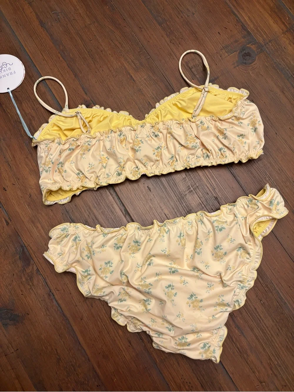 NWT Frankie’s bikinis x Gigi HADID honeysuckle bikini set
